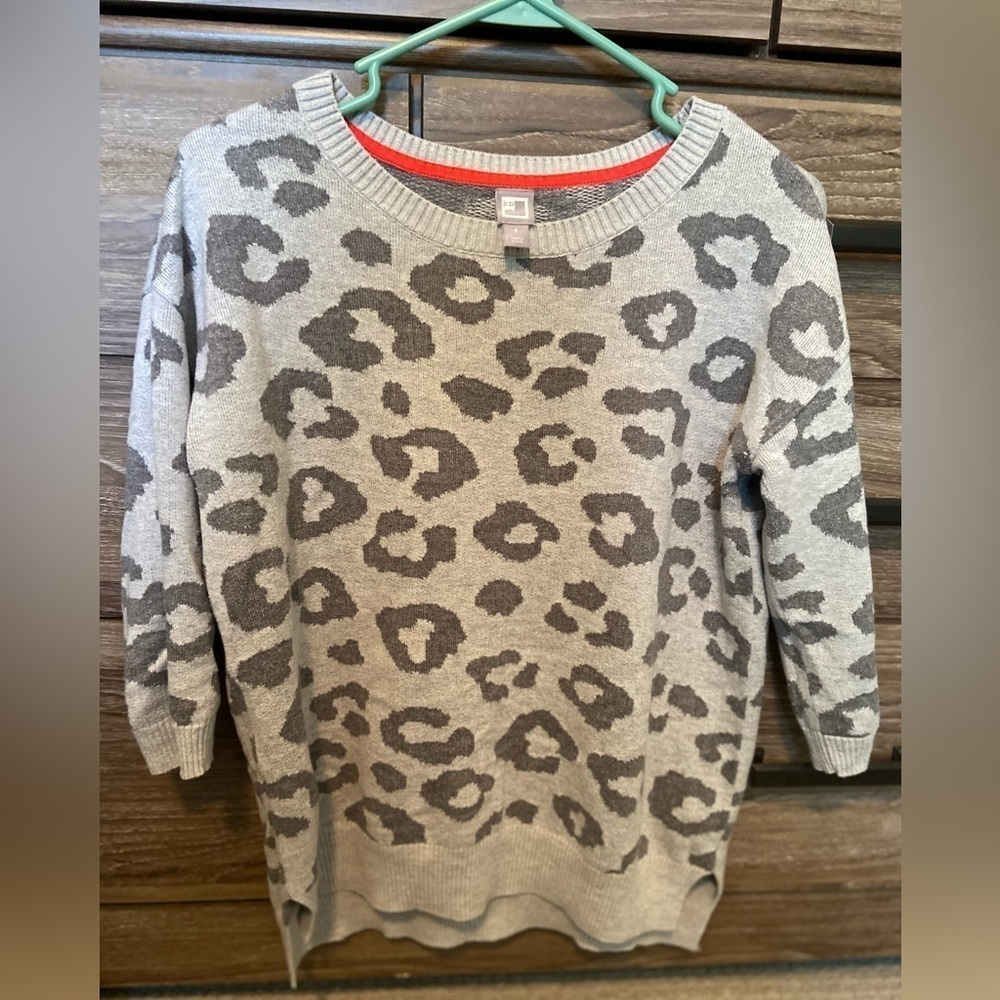 Light and dark grey leopard sweater- small